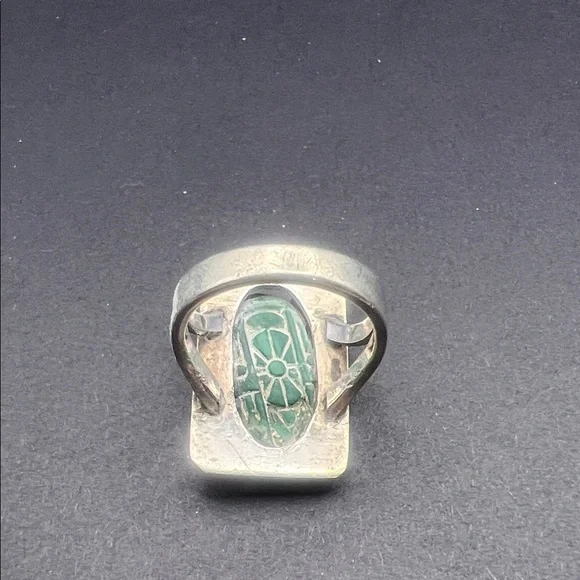 Silver and Green Stone Ring - Picture 2 of 3
